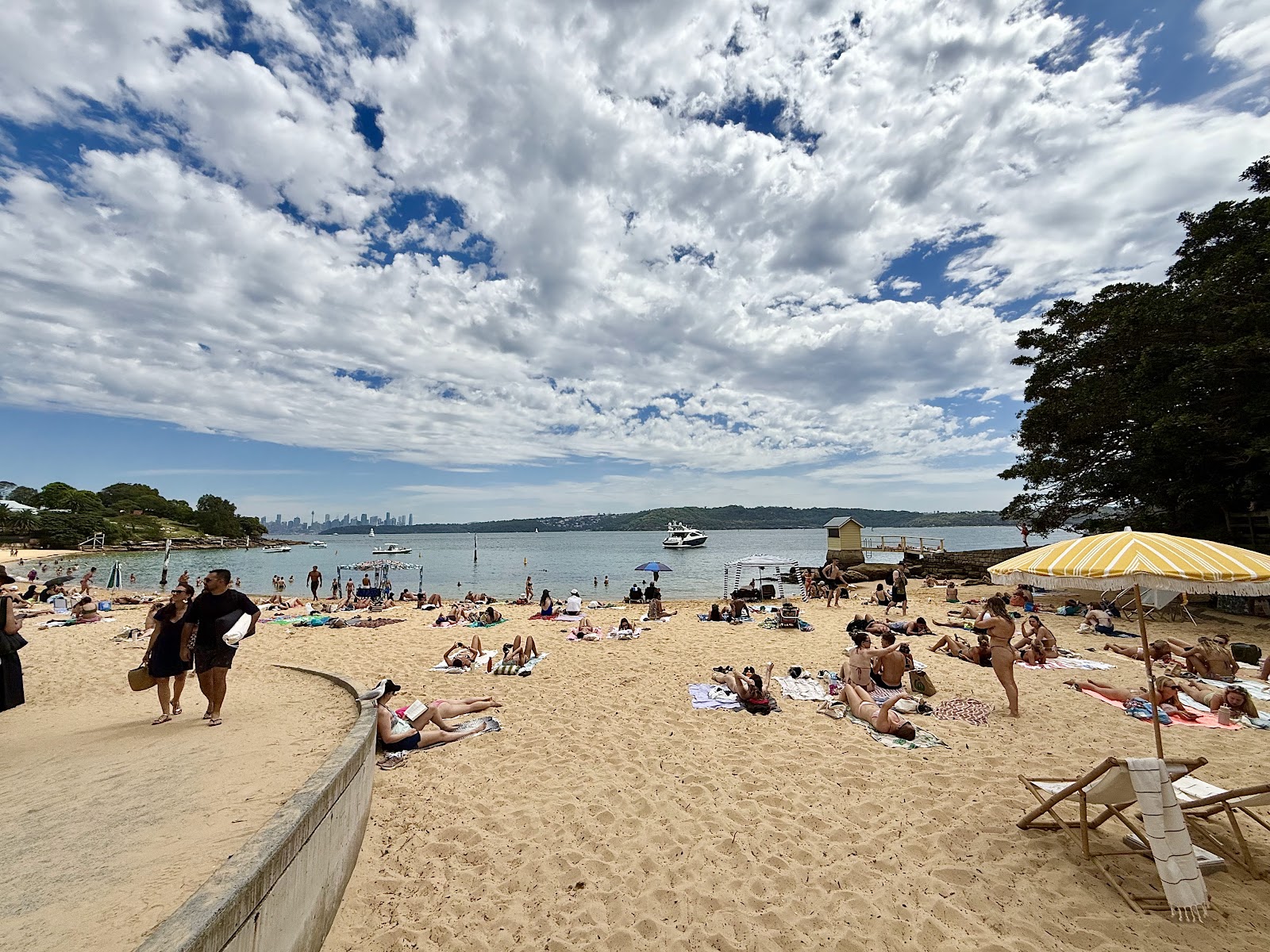 캠프 코브 비치