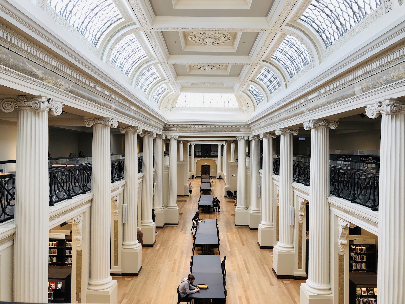 빅토리아 주립도서관