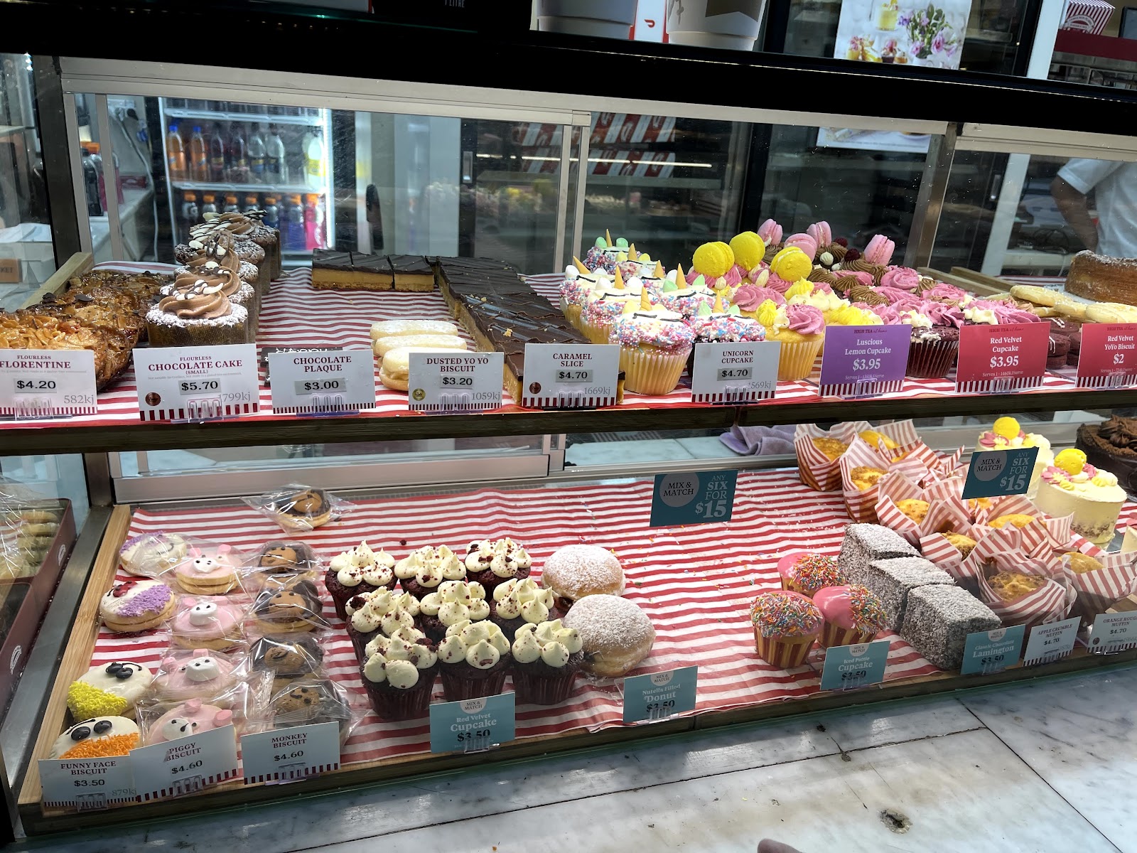 퀸빅 마켓 푸드홀