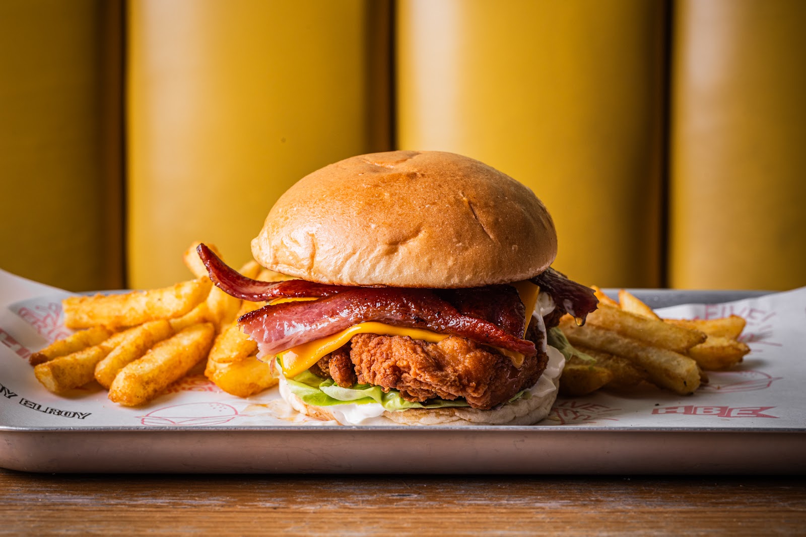 히즈 보이 엘로이