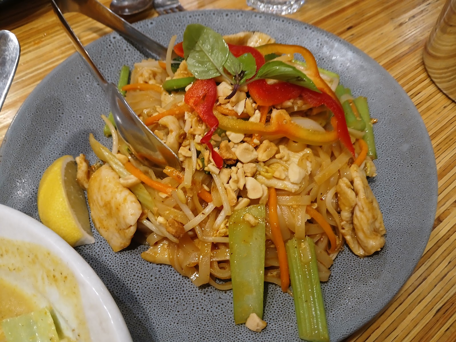 레몬그라스 타이 비스트로