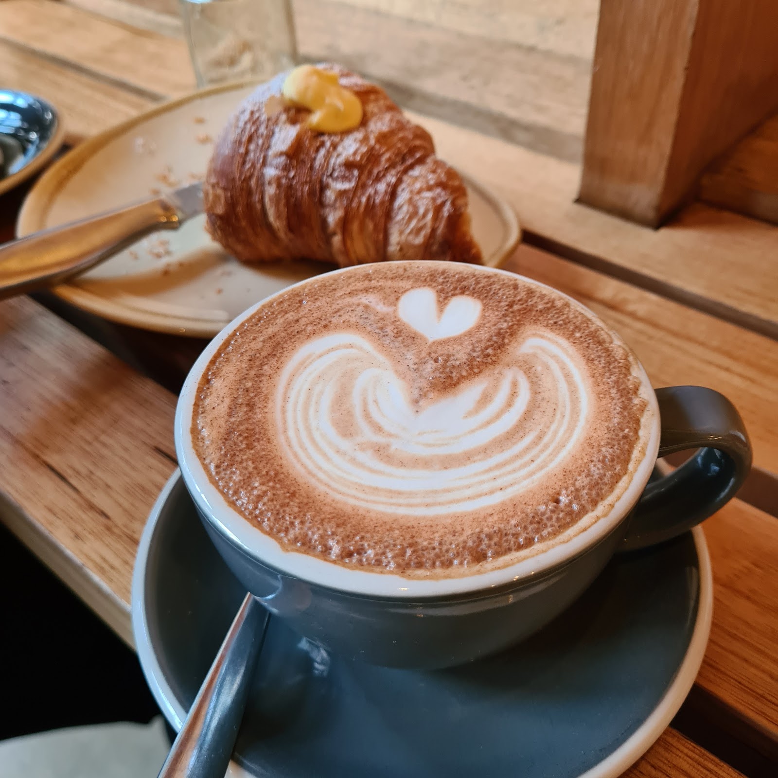 아보츠 앤 키니