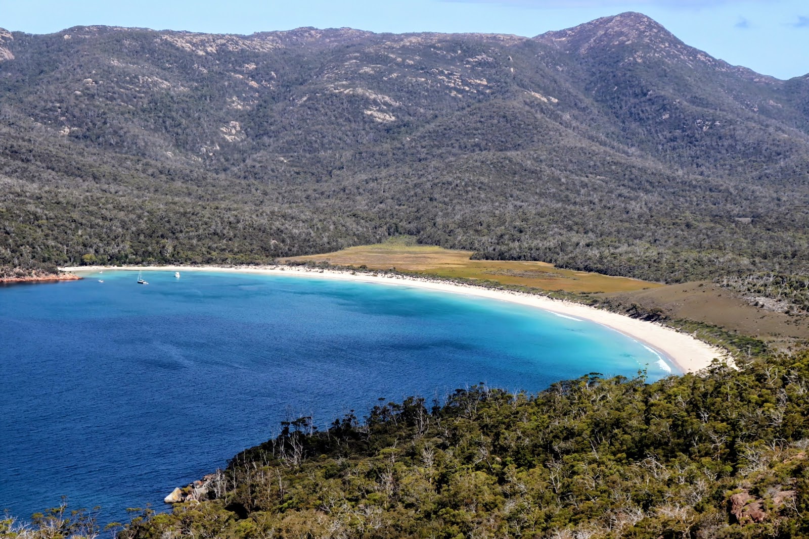 와인글래스 베이 해변