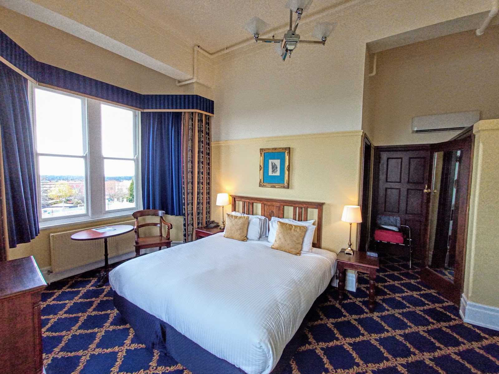 더 캐링턴 호텔