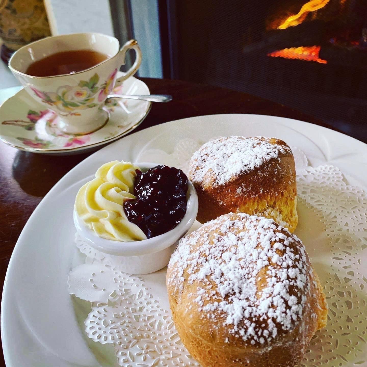 더 캐링턴 호텔