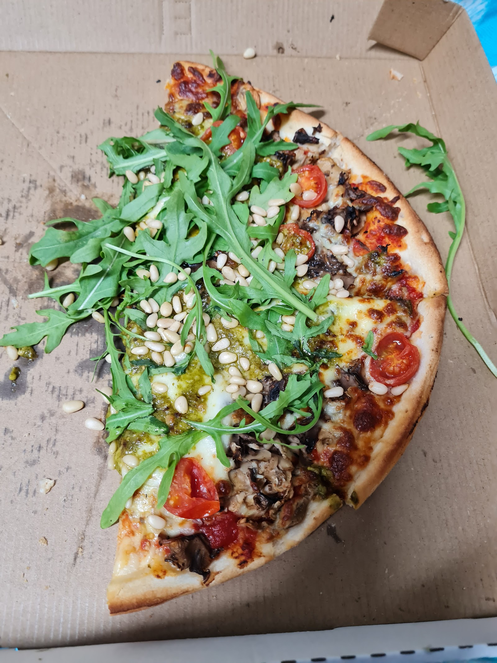 La Famiglia Pizzeria