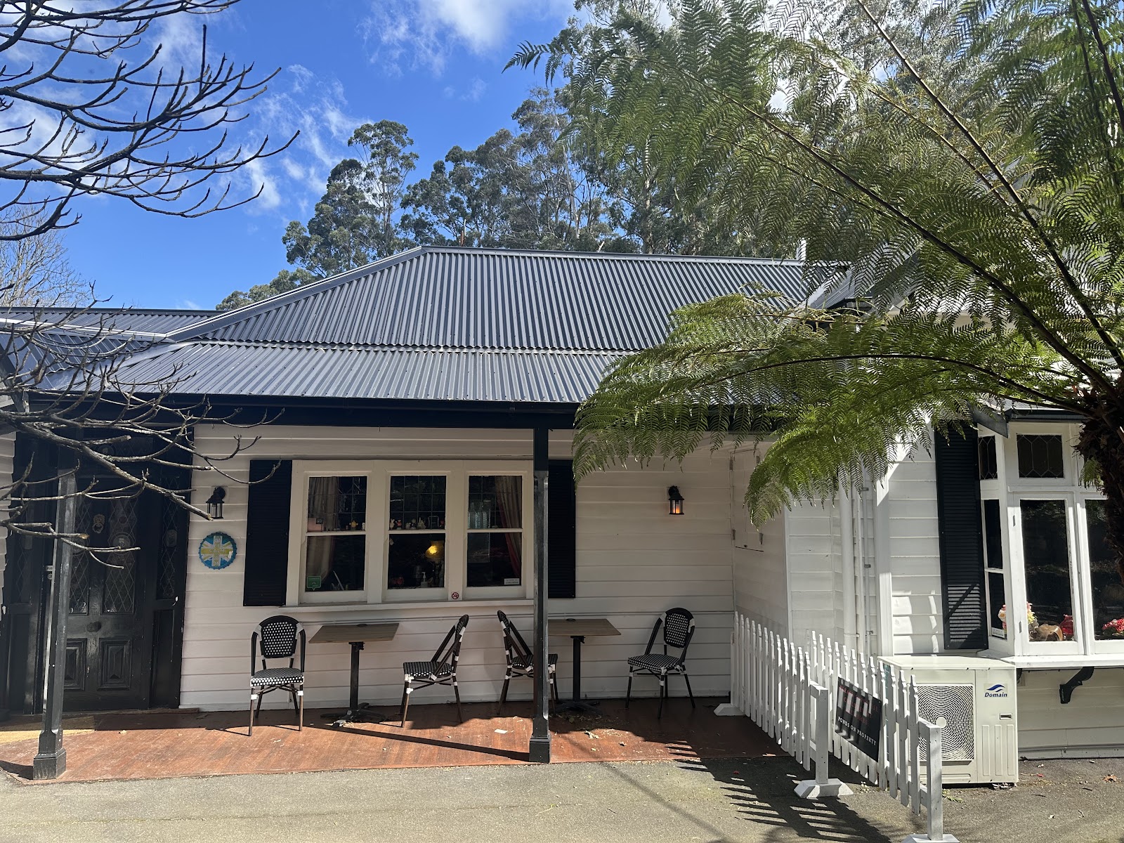 King Henry’s Restaurant