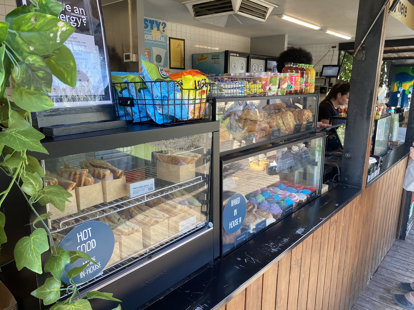 Giraffe Lookout Cafe