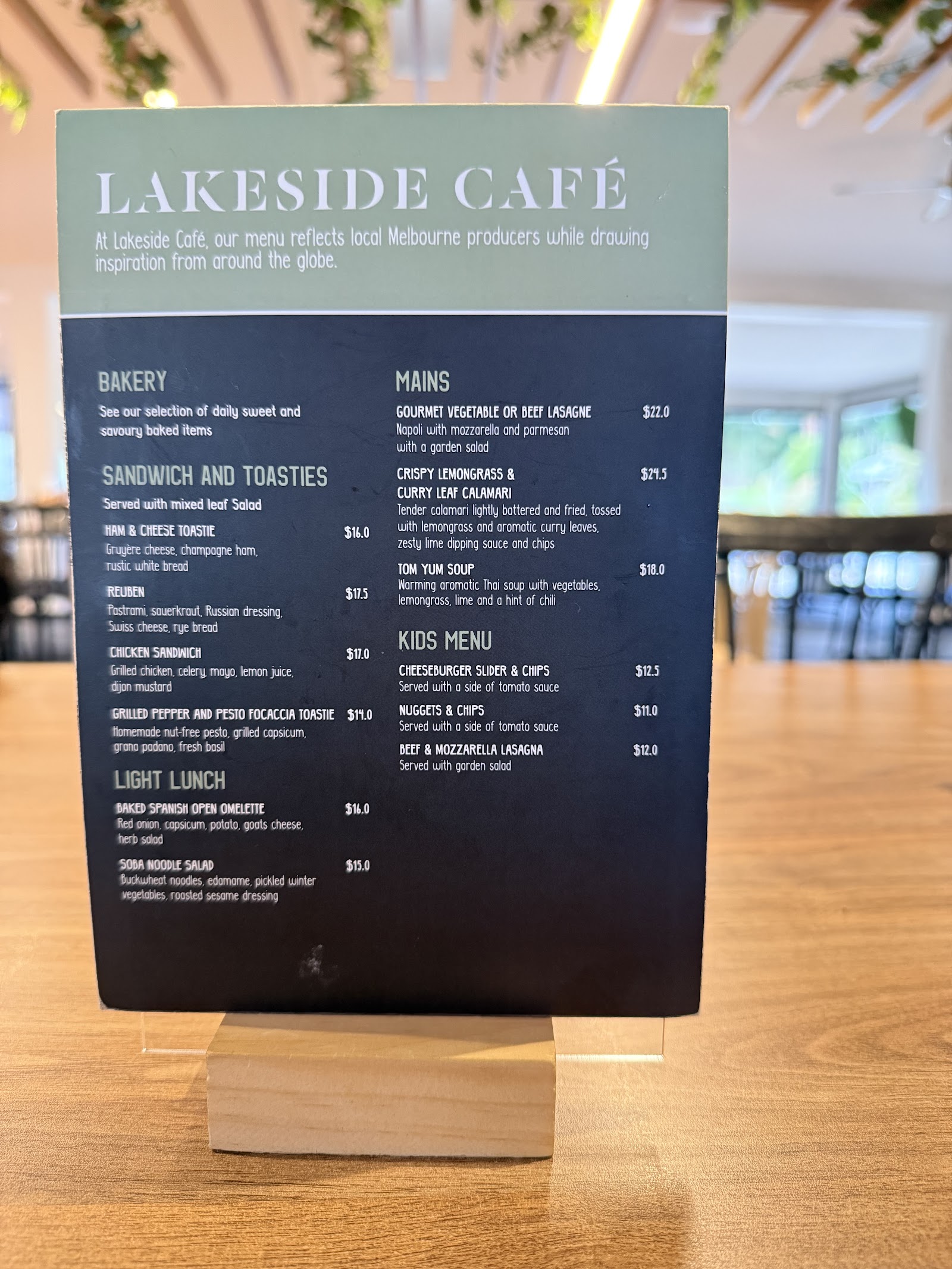 Lakeside Cafe