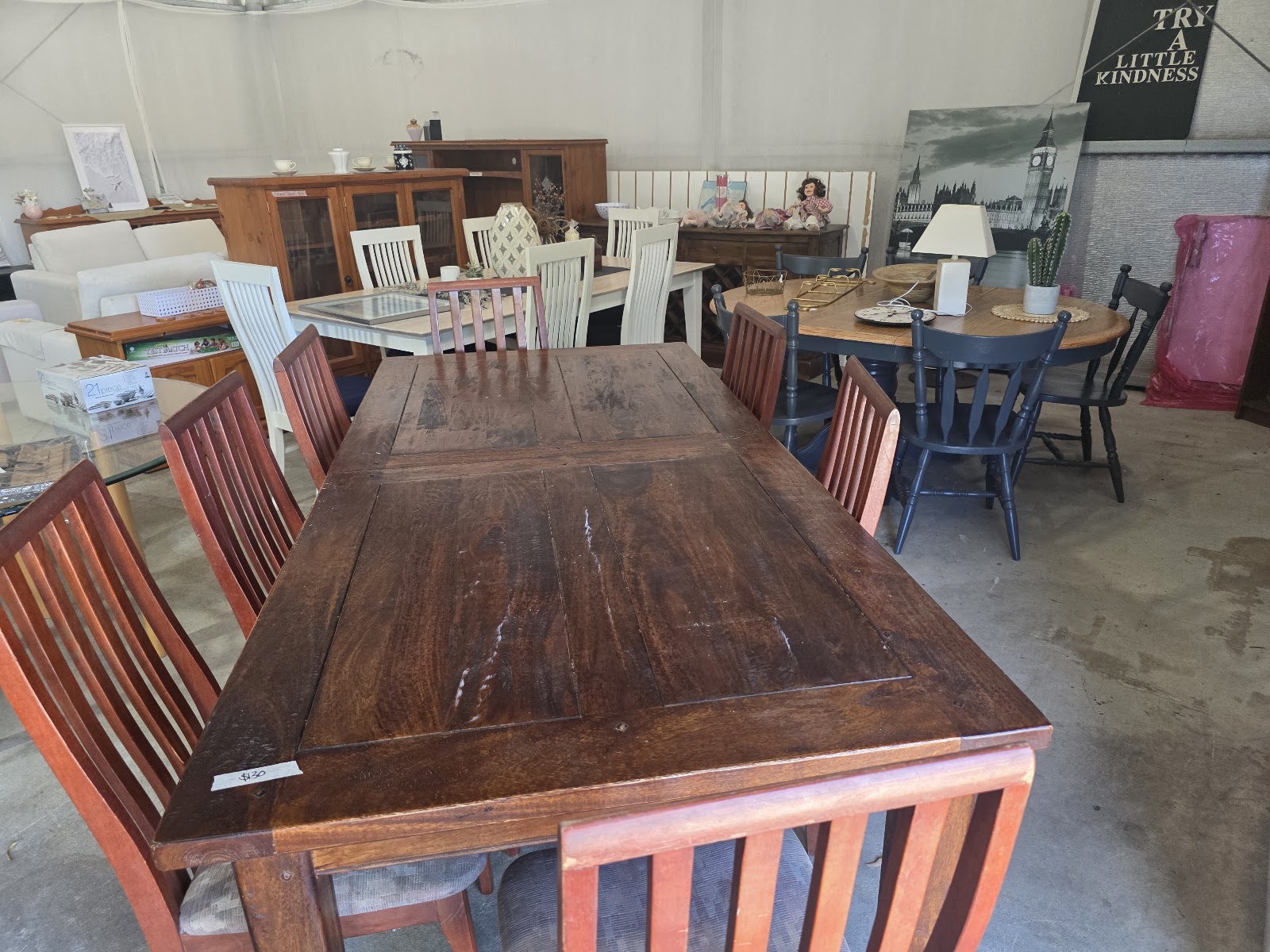 Shalom Ladies Boutique Cafe