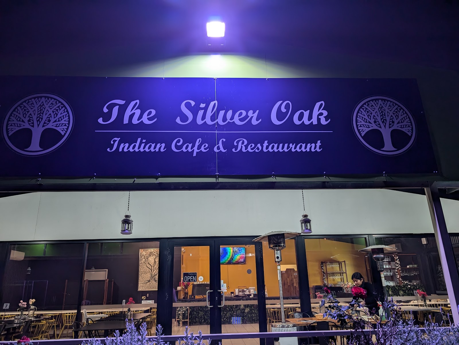 The Silver Oak Indian Restaurant & Cafe - Best Indian Punjabi Restaurant in swan valley