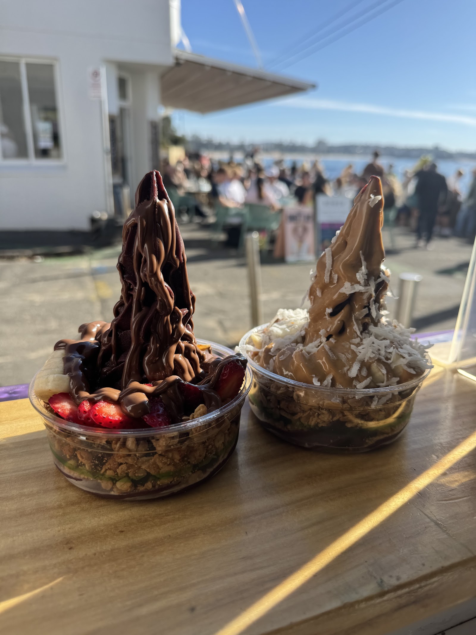 Beach Acai Shelly