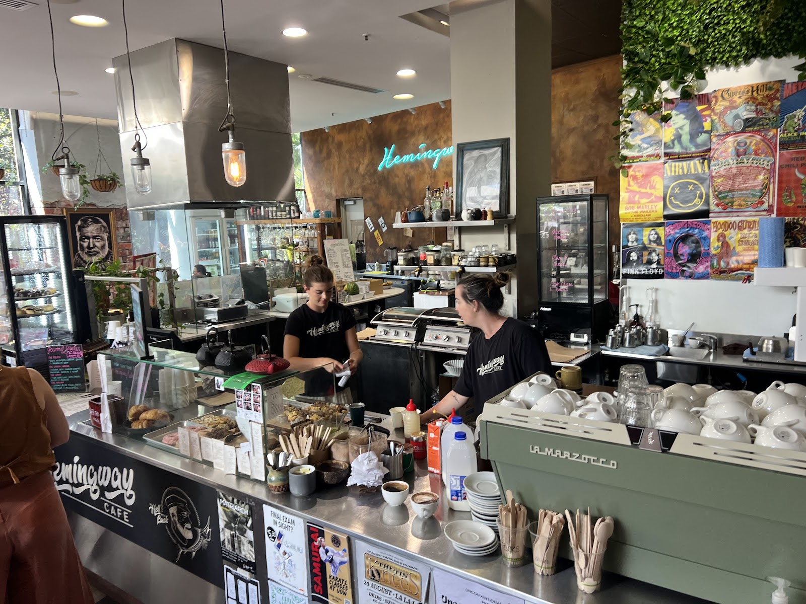 Hemingway Cafe and Bar